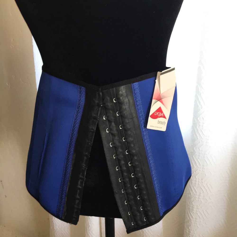 Ann Cherry ,Linea Latex XL